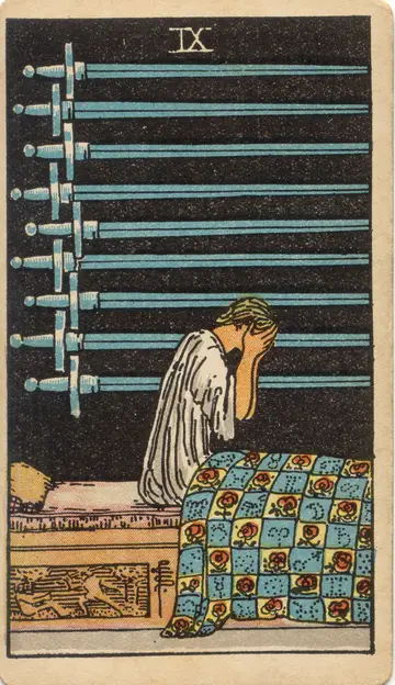 Lá Nine of Swords (Chín Kiếm)