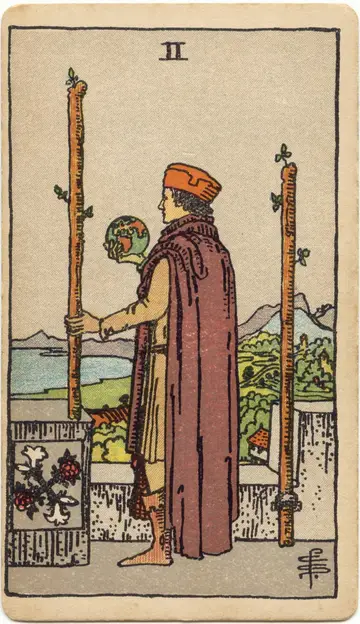 Lá Two of Wands (Hai Gậy)